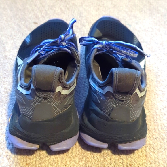 WOMENS ALTRA Olympus 5 Trail running shoe size 8.5 - Picture 6 of 11